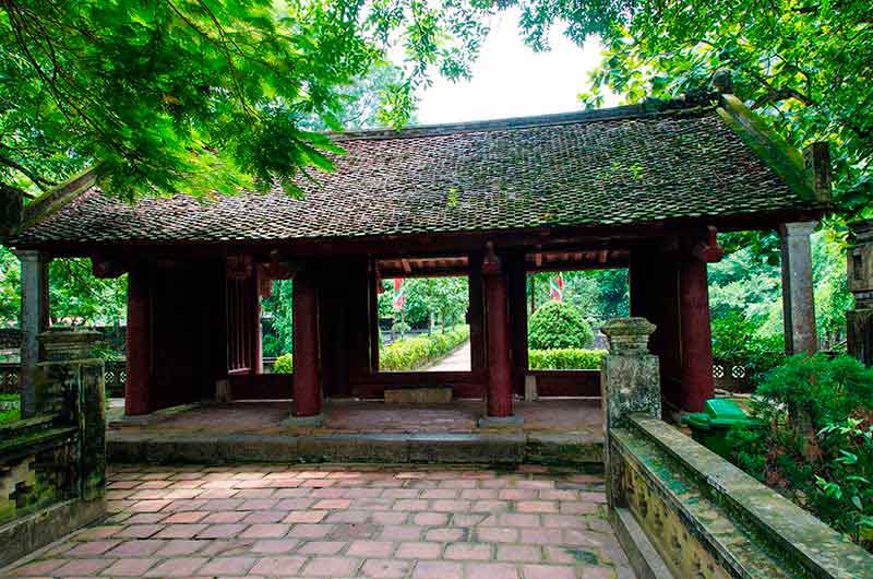 406 - Vietnam - Hoa Lu - templo a Dinh Tien Hoang 06